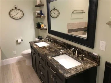 טופ השיש הכהה Emperador