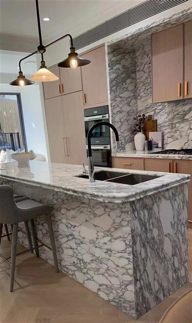 משטחי שיש Arabescato Venato