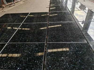 אריחי פנינת אמרלד