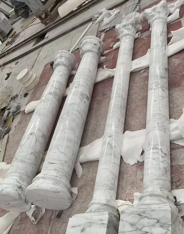 סטטואריו ונאטו עמוד שיש